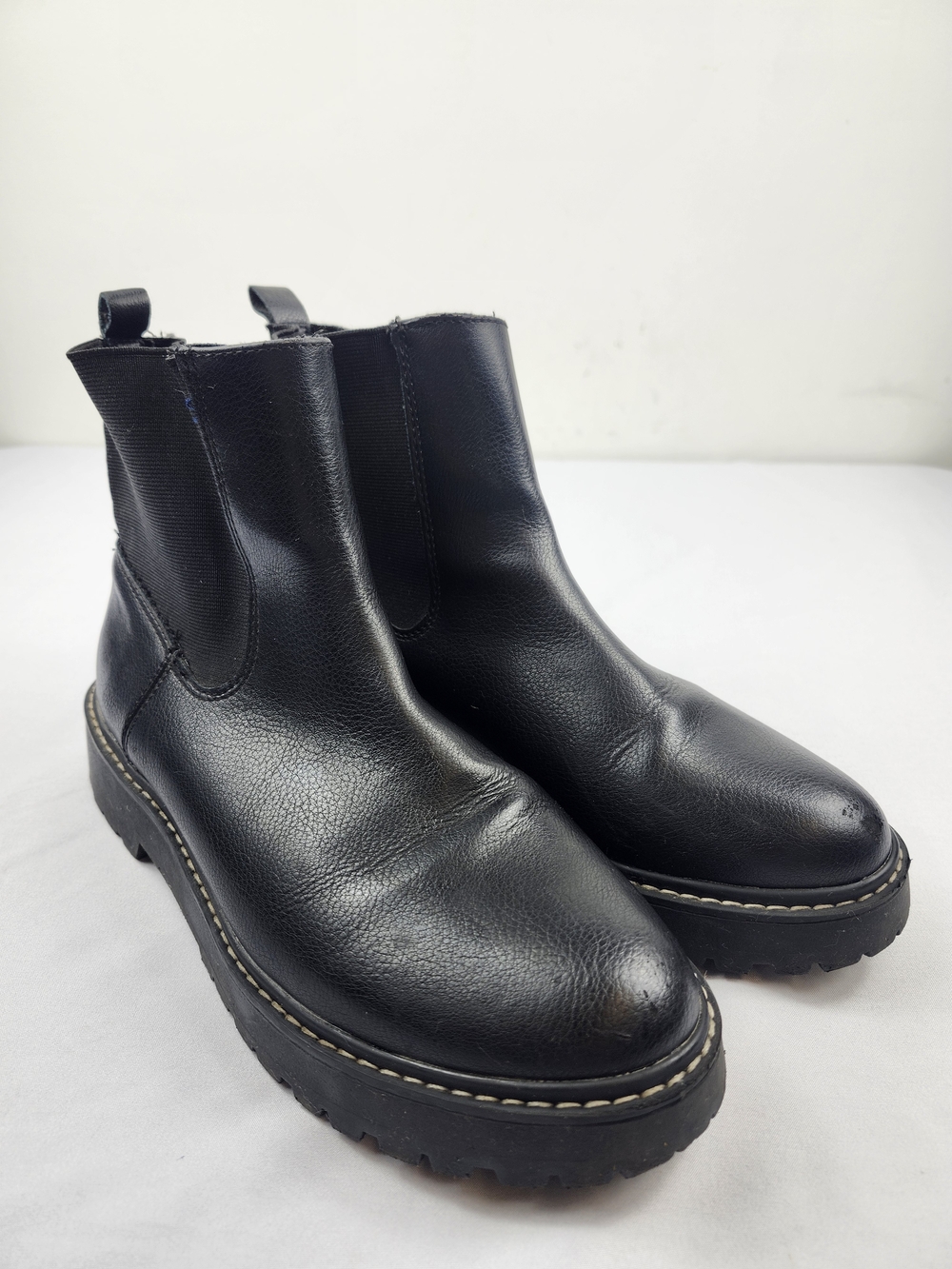 Dolce Vita Womens Size 9 M Slip On Black Leather Chelsea Heeled Boots